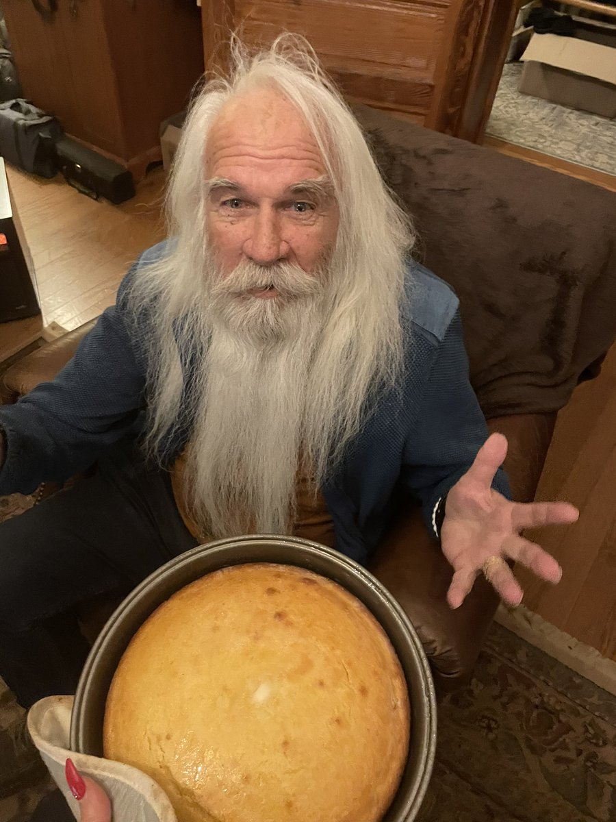 SimoneDeGolden's tweet image. Make ur man some cornbread #cornbread + #vegetablesoup = love ❤️ @wlgolden
