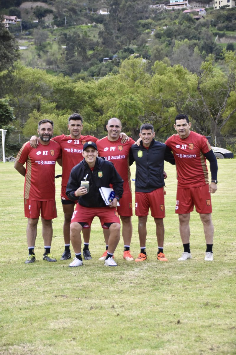 DCuencaOficial's tweet photo. Nueva semana 🫶❤️🖤

#20AñosDeLaGloria
#Pretemporada2024. https://t.co/x44Z9WI6Jt