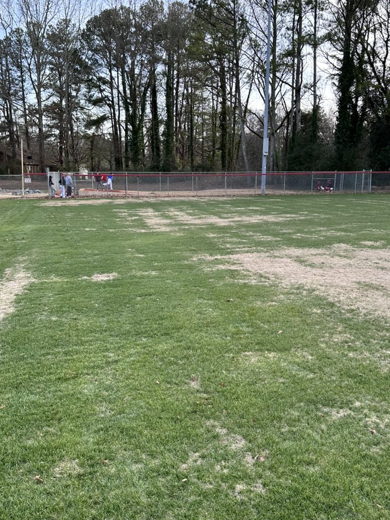 OsborneBaseball's tweet image. Day 1 ✔️ 
Great effort ✔️ 
Bullpen turfed ✔️ 
Beautiful weather ✔️ 
2024 season is off and running!! #FAMILY #theCARDINALway @osbcardinals @OsbornePrincip1 @rlosbornehs
