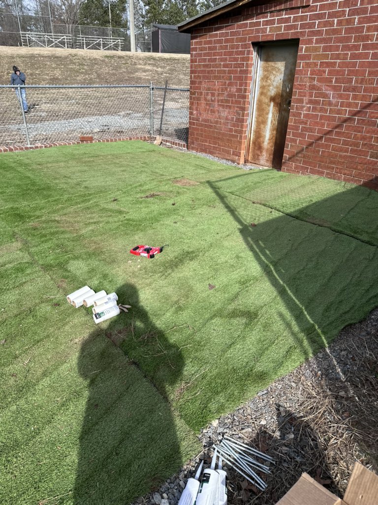 OsborneBaseball's tweet image. Day 1 ✔️ 
Great effort ✔️ 
Bullpen turfed ✔️ 
Beautiful weather ✔️ 
2024 season is off and running!! #FAMILY #theCARDINALway @osbcardinals @OsbornePrincip1 @rlosbornehs