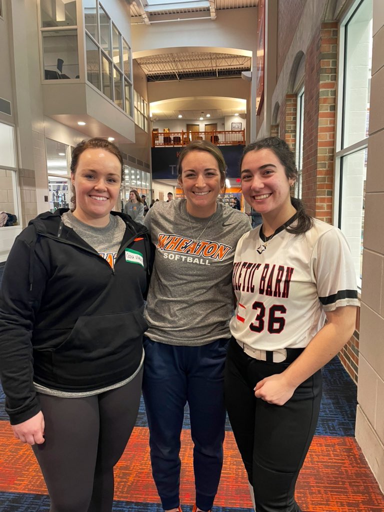 karalindy36's tweet photo. Had so much fun today at the @wheaton_sb camp!! Huge thank you to all the coaches and players who came to help us learn new drills and introduce us to the school! Loved being able to see more of the campus and learn about the team! @afazzari03 @ABFastpitch https://t.co/Kl1fECTFvp
