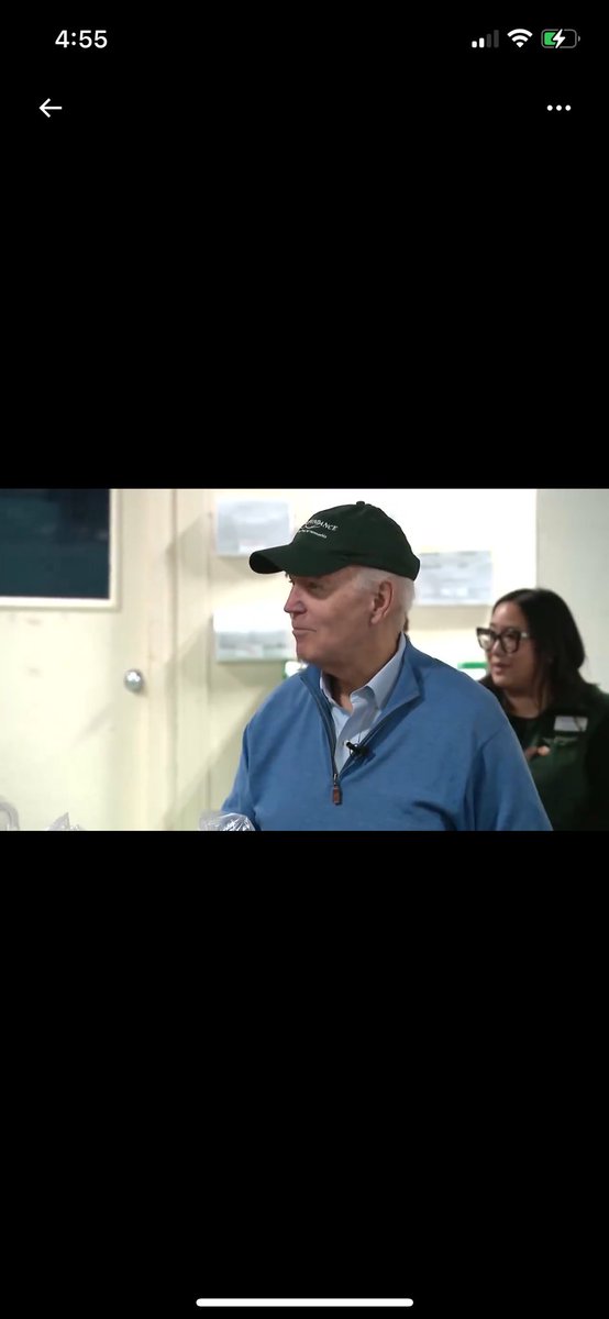 0Rthebest91033's tweet photo. Joe Biden is a pathetic old man!!!!
#JoeBidenIsPathetic
#JoeBiden4Impeachment #joebidenDESTROYSAmerica #BidenBorderInvasion #BidenAdministrationIsCorrupAF #BidenomicsIsAFAILURE #BidenDefendsDemocracyBadly #BidenIsUnfit2Service #BuildBackBetterFAILURE
#BidenBorderCrisis
#FJB https://t.co/LW48rqmh6v