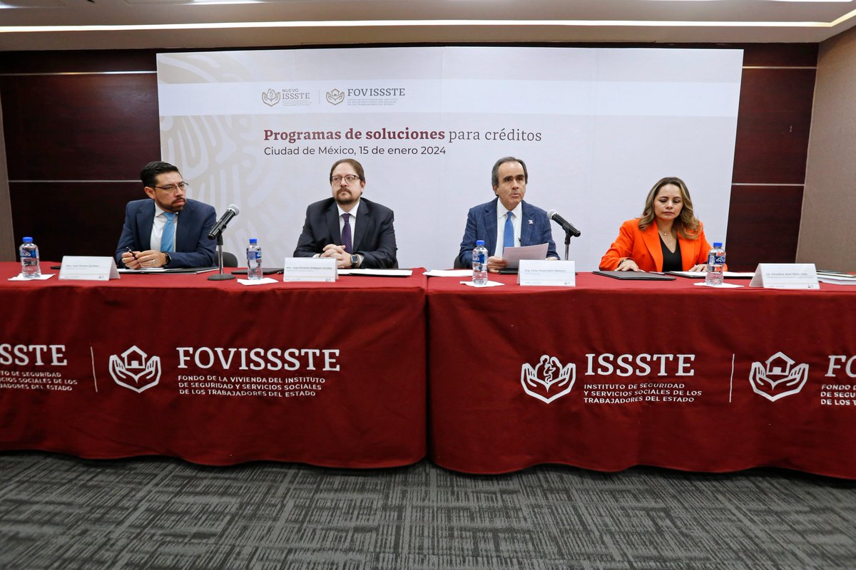 FOVISSSTEmx's tweet photo. 📰#BoletínFovissste
Presenta Fovissste programas de soluciones para créditos 

https://t.co/gEnCjn3D4G https://t.co/QlgL9PjAgO