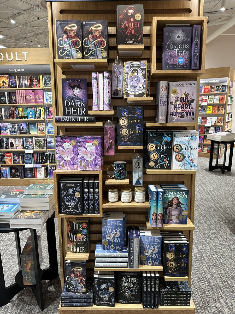 Idk why but these #ya books are just giving January Vibes ✨ School is out tomorrow so might as well curl up with a good book ☺️

#bookstagram #yabooks #risd #barnesandnoble #dallas #richardsontx  #bnrichardsontx  #yareads #utdallas