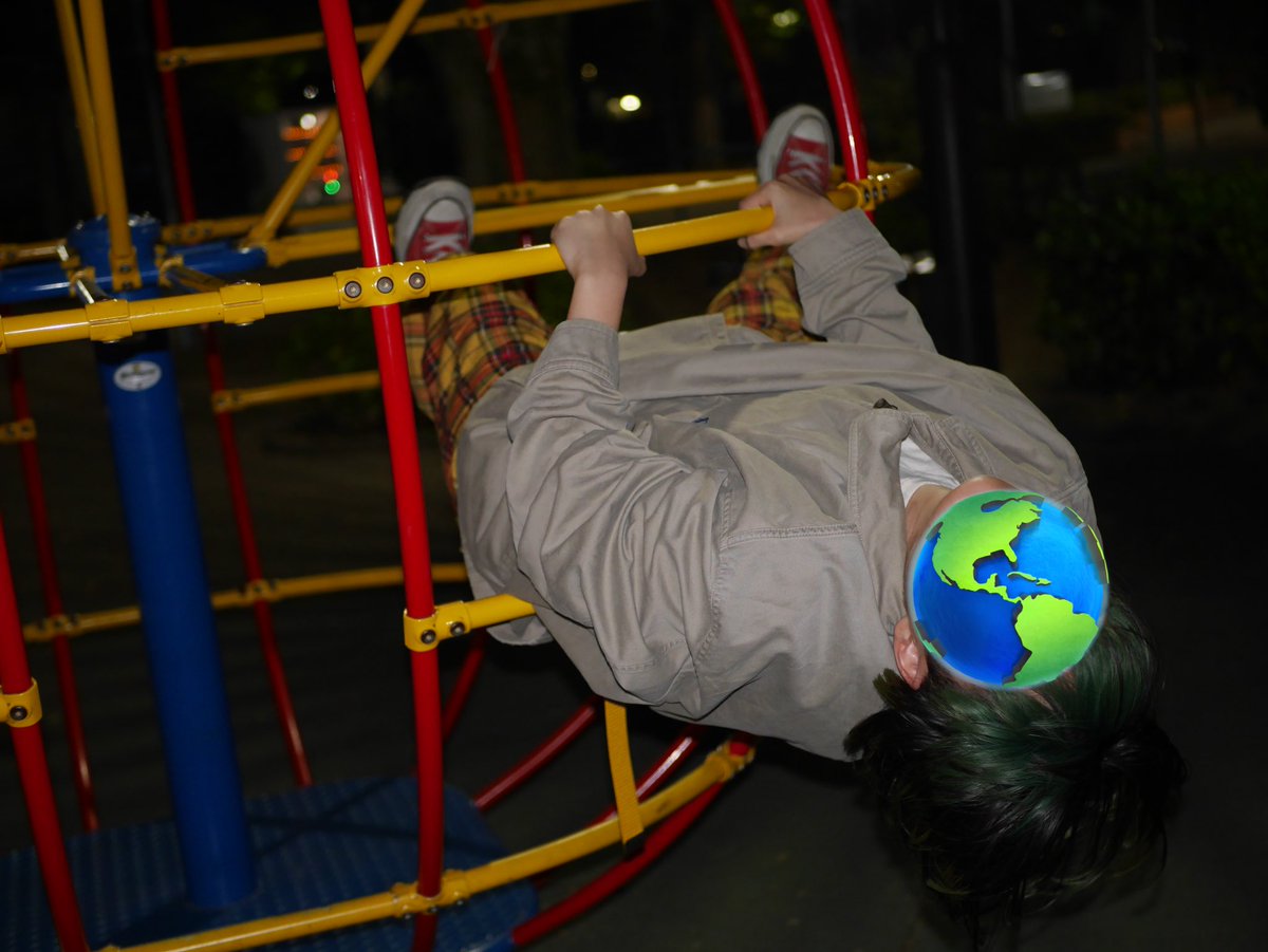 mmm0920120's tweet photo. ところでこの写真、札幌ではさかさまでした...笑(2枚目)
新代田のあと、あさひと一緒に真似しに行ったよ✌️これだけ札幌終わるまで載せるのまってた! #FALLTIMEBEST #おれたちのハローグッバイサンキュー https://t.co/FUVjN5Ajrw