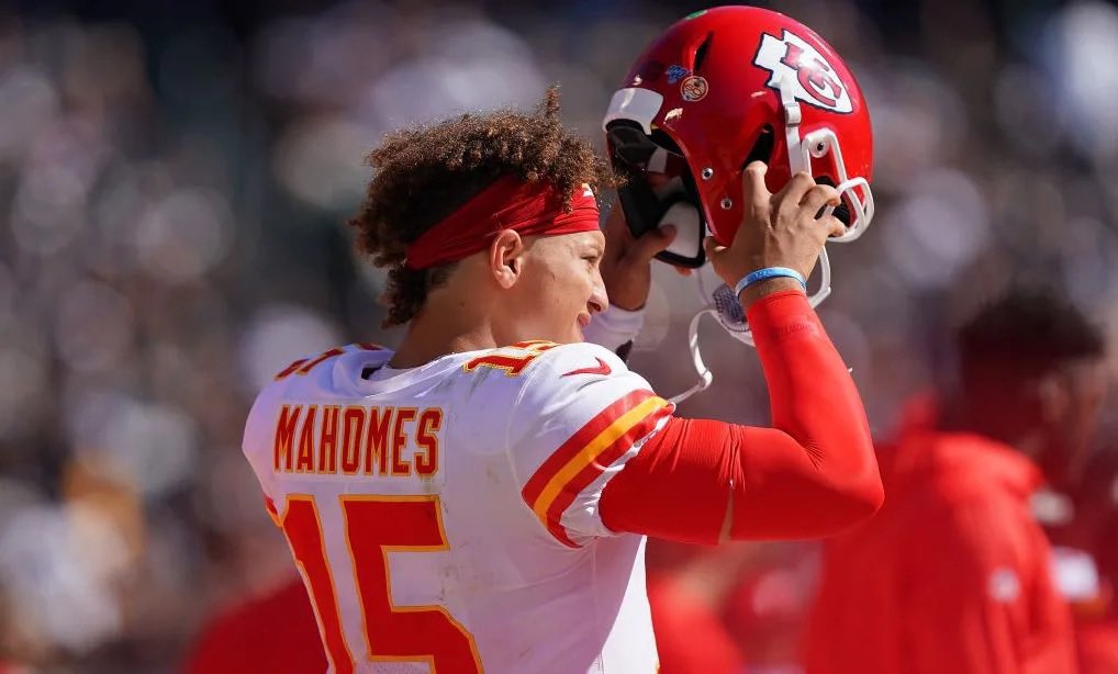 LanceTHESPOKEN's tweet photo. The Chiefs have:

The coaching advantage

The QB advantage

The TE advantage

The RB advantage 

The interior OL advantage

The defensive advantage

The Kicking advantage

The playoff success advantage

I couldn’t be more excited about this matchup. https://t.co/2x3YlQCkcw