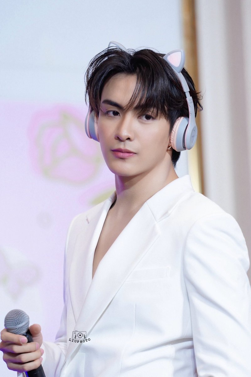liuliu002's tweet photo. 16JAN JOONG MORNING 🌤️

กู๊ดมอนิ่ง ส่งกำลังใจให้นะคับ วันนี้ทำอะไรขอให้ราบรื่น แฮปปี้ ไม่ร้อน ไม่เหนื่อย มีแต่เรื่องดีๆ ทั้งวันเลยนะ ❤️🫶🏻

#จุงอาเชน @ChenRcj https://t.co/9wXQrAuVxx