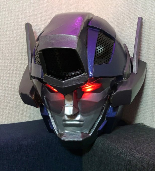 目 光らせられた ぐぽーん