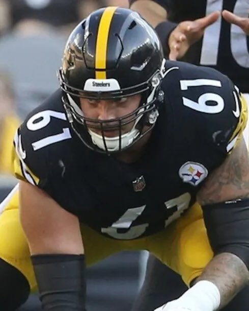 3 players who should not be Steelers next season 

#steelers