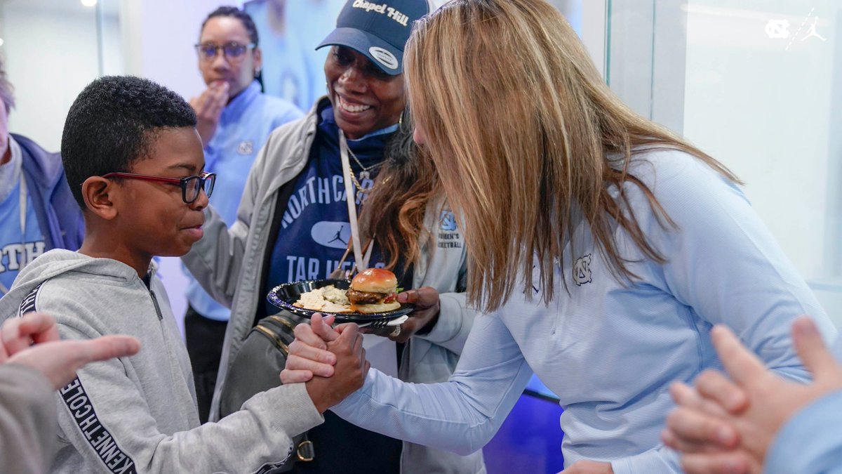 Carolina Women's Basketball tweet media