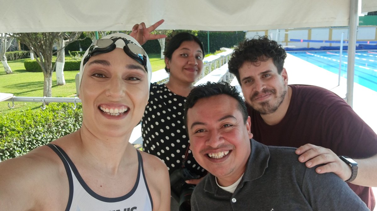 Increíble día y #Shooting 📸 con los mejores 🇲🇽 <a href="/hvivas24/">Hector Vivas</a> 👨‍🎨🎨 <a href="/atletasmxof/">atletasmx</a> 🗞 <a href="/FINISswim/">FINIS Swimming</a> 🩱en las increíble alberca Olímpica del <a href="/YMCA_Mexico/">YMCA México</a> 🏊🏻‍♀️