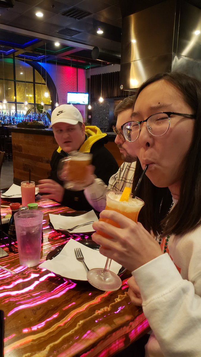 akataig's tweet photo. Trapped in the airport so I might as well post some pictures. Worlds was an absolute blast and I can't believe I finally got to meet the amazing people I've looked up to for so long. BIG shoutout to the boys for everything https://t.co/KI6OMTwjGL