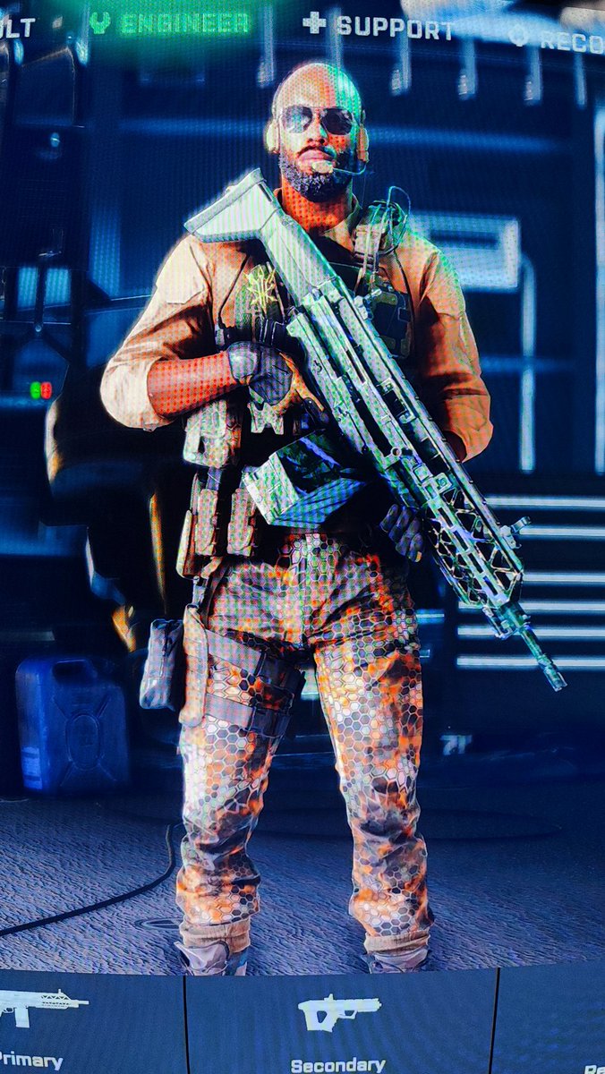 Ballestero_Dan's tweet photo. Bruh! It's @Cobratate in Battlefield 2042!! https://t.co/0Nl442vMM6