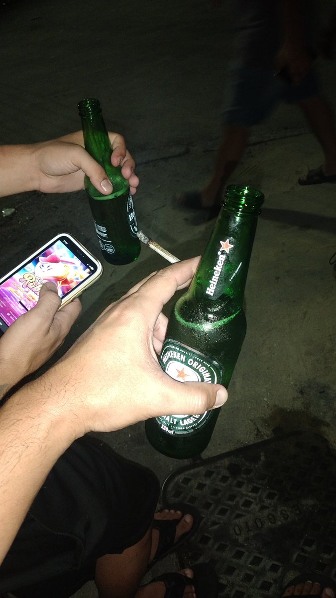 playtress's tweet photo. segunda velha https://t.co/joW5fi3GjY