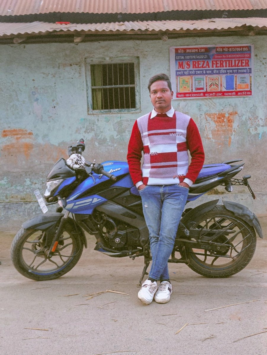 theislamkhan's tweet photo. गुलामी नहीं करेंगे मेरी जान
फिर चाहे कोई कितना भी खास हो
#viralpost #virals #trend #uniquelaunde #mdislam https://t.co/KJZpJJsNL5