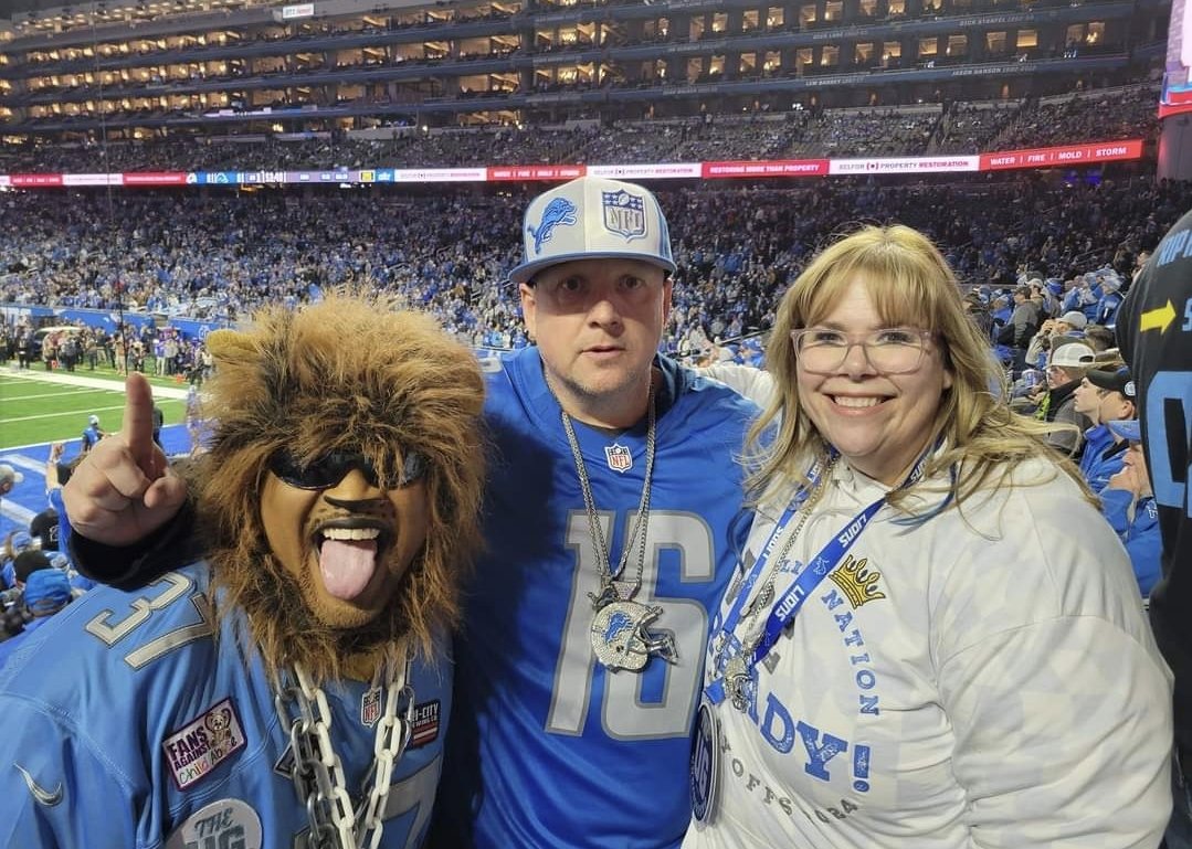 biglionmane's tweet photo. #LARvsDET #AllGrit #DefendTheDen #DetroitvsEverybody #DrivenByDetroit https://t.co/ZCJpMHL3ZC