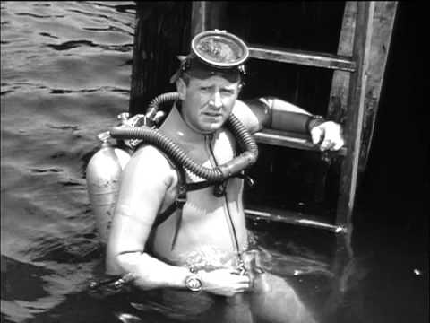 Did you know? Today would have been Lloyd Bridges’ 111th birthday. Born January 15th, 1913, he starred in numerous movies throughout the 40s and 50s, but here at the museum, we remember him most for his role as Mike Nelson on Sea Hunt. Happy Birthday Lloyd! #diving #history