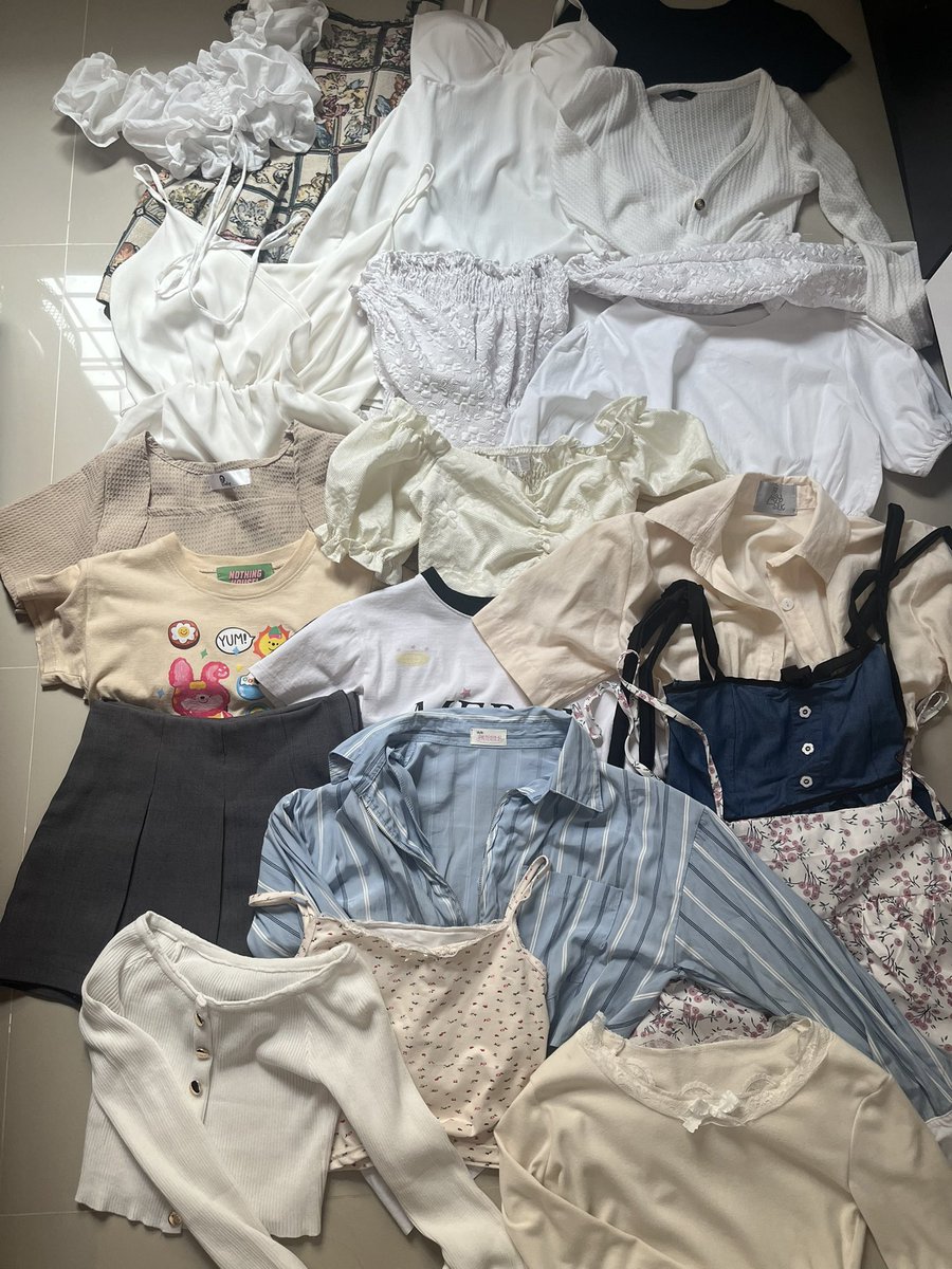 Mmmm27101's tweet photo. อันยองงงงง🫰🏻💗
𓂋⭑✩ ส่งต่อเสื้อผ้ามือ 2 ｡🫧

 🤩ราคาหลักสิบ ส่วนใหญ่ไม่เกิน80 มีเยอะกว่าในรูปน้าา

✩ ค่าส่งเหมา45งับ
✩ รี+ปักลด5-.

😻ถ่ายเสร็จลงเลยค้าบ��บบ 😽

#ส่งต่อเสื้อผ้า #ส่งต่อเสื้อผ้ามือสอง #ส่งต่อ  #เสื้อผ้ามือสอง #โล๊ะตู้ #โล๊ะตู้เสื้อผ้ามือสอง https://t.co/pgRSYXwva2