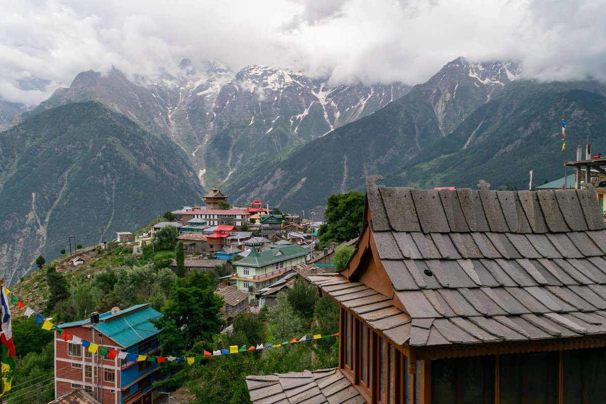 PlanmanIn's tweet photo. Kalpa village: where vibrant hues embrace the mountains, weaving a picturesque tapestry of culture and nature. ๐๐ก๐ #KalpaBeauty #MountainMagic #ColorfulVillage
#HerLineage https://t.co/BlConNAJwB
