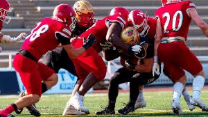 Cadenstruth88's tweet photo. After a great conversation with @DavesDufresne I’m excited to announce I have received my fifth official @USPORTS_FB offer from McGill University! @McGillMFOOT @Smartperformyyc https://t.co/CkkGX15fpb