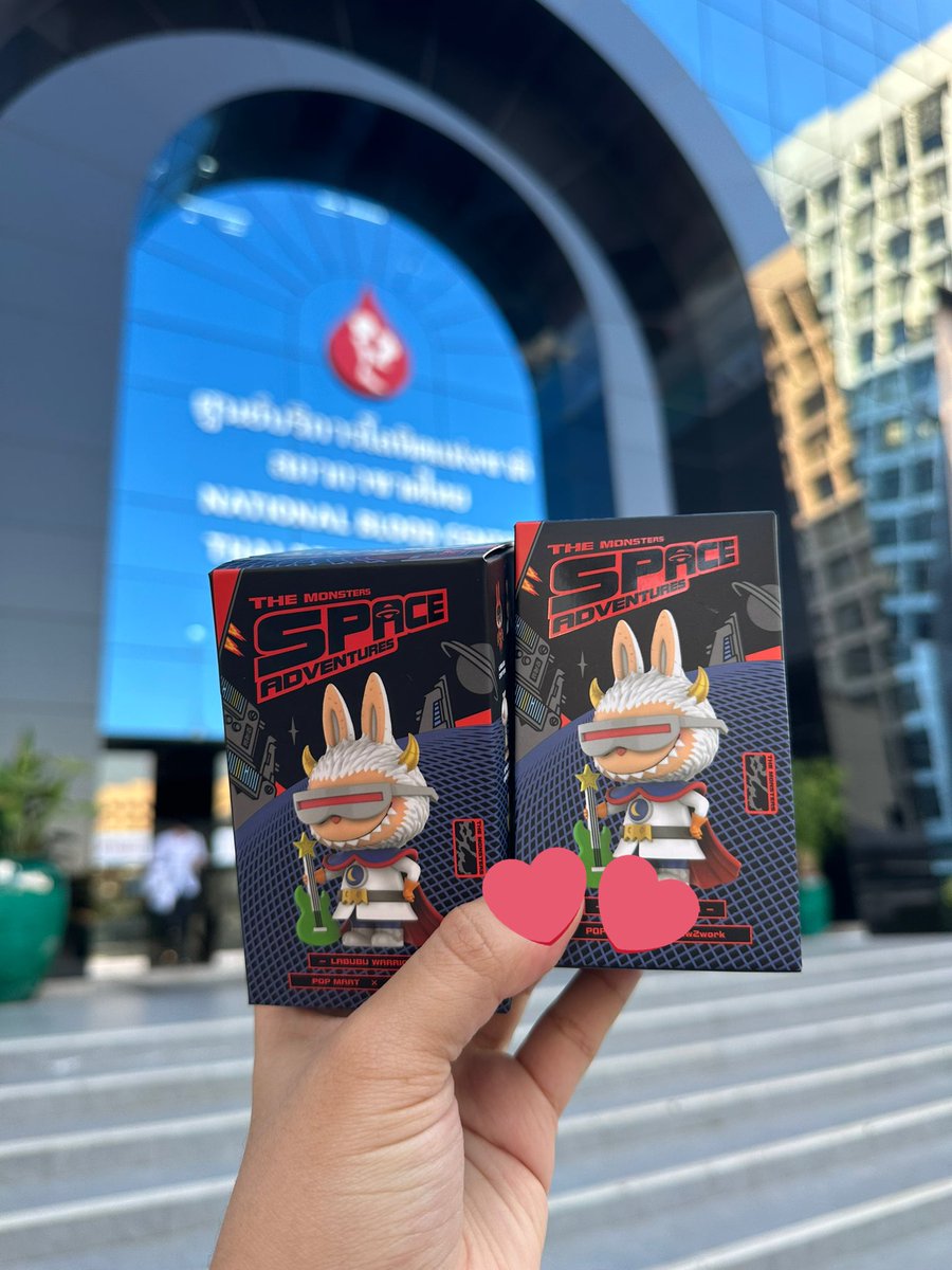 diaryofmedlife's tweet image. ทุกโคนนน‼️ ใครมีแพลนอยากบริจาคเลือด หรือใครเป็นทาสรักpop martก็ดี  ขอเชิญชวนไปบริจาคเลือดที่สภากาชาดไทยน้าา🩸💉 บริจาคเลือดตั้งแต่วันนี้ถึงวันศุกร์ที่19มกรา จะได้กล่องสุ่ม pop mart คนละ 1 จุ่ม คือดีมากเว่ออออ ได้ทำบุญแล้วยังได้น้อนๆมาสะสมอีก //เรากับแฟนสอยมาคนละ1จุ่มเรียบร้อยย💯