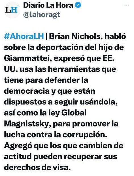 Sandra_JovelP's tweet photo. Mi obligación es la fiscalización y parece ser que tenia razón, funcionarios de los Estados Unidos de America en una conferencia de prensa utilizando el Salón Banderas del Palacio Nacional.  Guatemala no puede permitir este tipo de intimidación. Y por cierto hay un dicho que reza: "explicación no pedida acusación manifiesta".  Guatemala 🇬🇹 NO se vende. Y velaré por el Estado de Derecho y el respeto a nuestras leyes.

@RichardGrenell @SaraCarterDC @BasedMikeLee @RussellFrySC @tedcruz