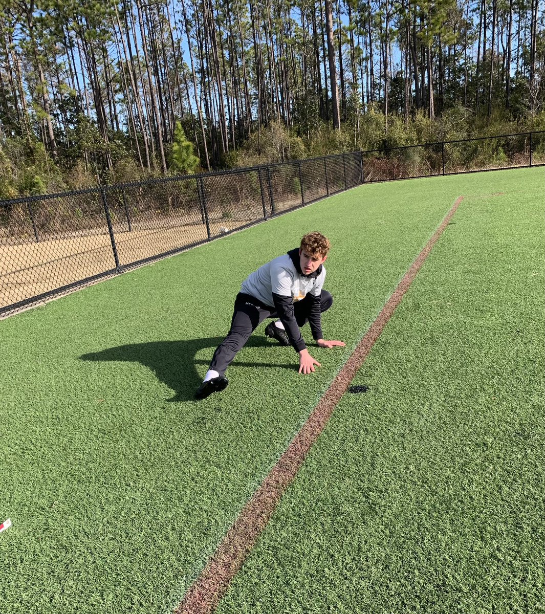 MYaggs_23's tweet photo. Honored to be invited to @KohlsKicking Future Stars Camp.  Had great sessions charting FGs and KOs under the Florida sun. Great opportunity to learn, correct and get quality drill work in. @Coach_Radke @CoachCKohls @LourdesAcademy @kevinwopat https://t.co/TBza7CMerY