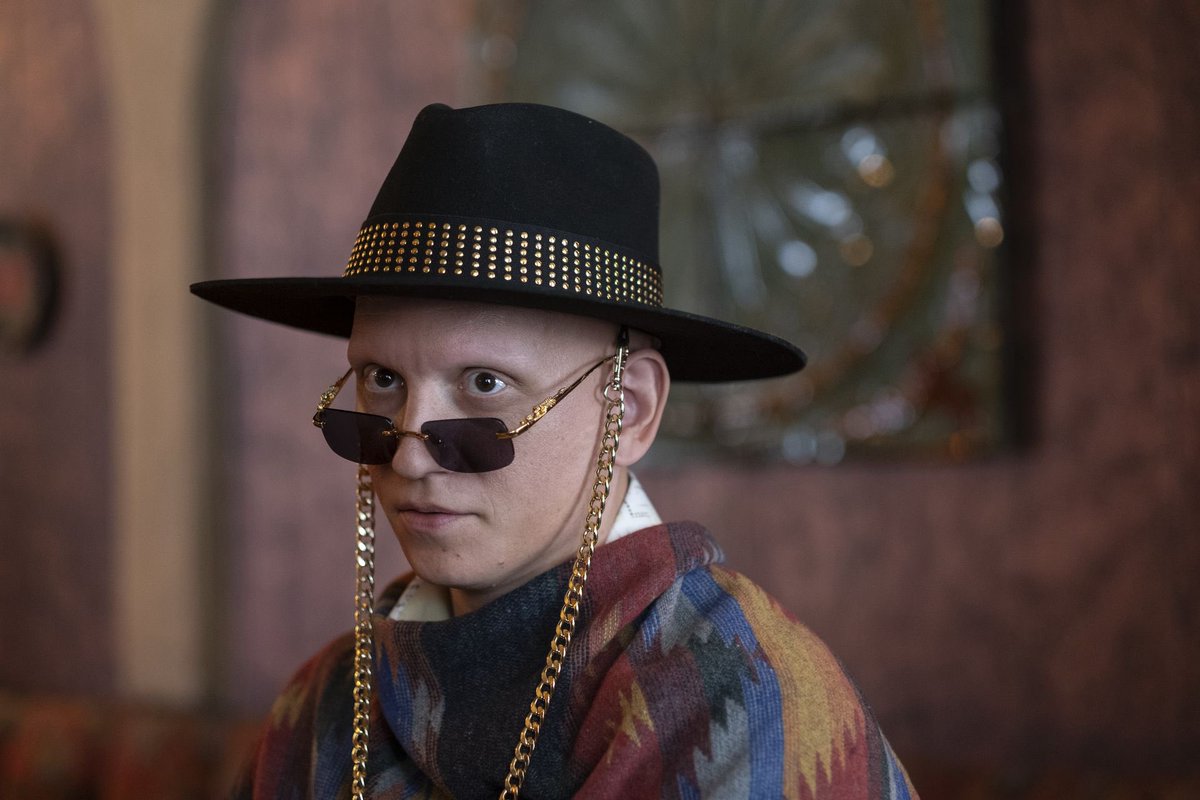 AndrewMeatcliff's tweet photo. the Bear acting hat trick is super fun &amp; I love them all but…the fact that this man does not and will not have an Emmy for this character is inconceivable. Television academy you will pay for your crimes https://t.co/oqOExYtMwr