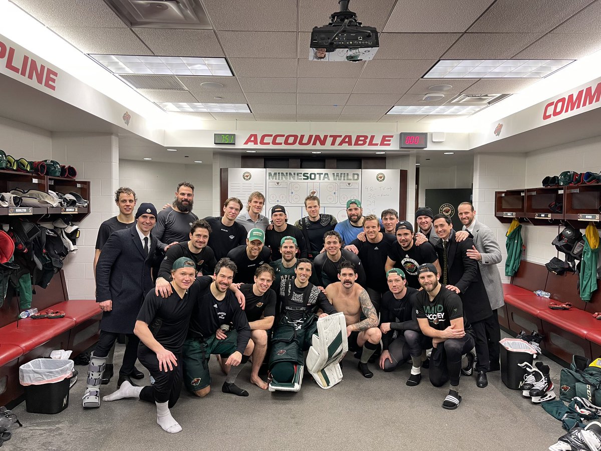 The fellas with their Flower 🥹 

#mnwild