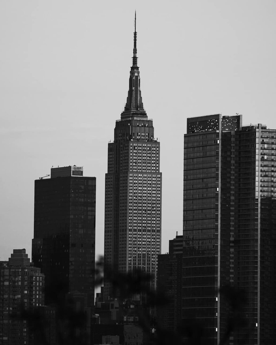 EmpireStateBldg's tweet photo. Reputation is everything 

📷: pablodcastillojr/IG https://t.co/MZxiht7yjU