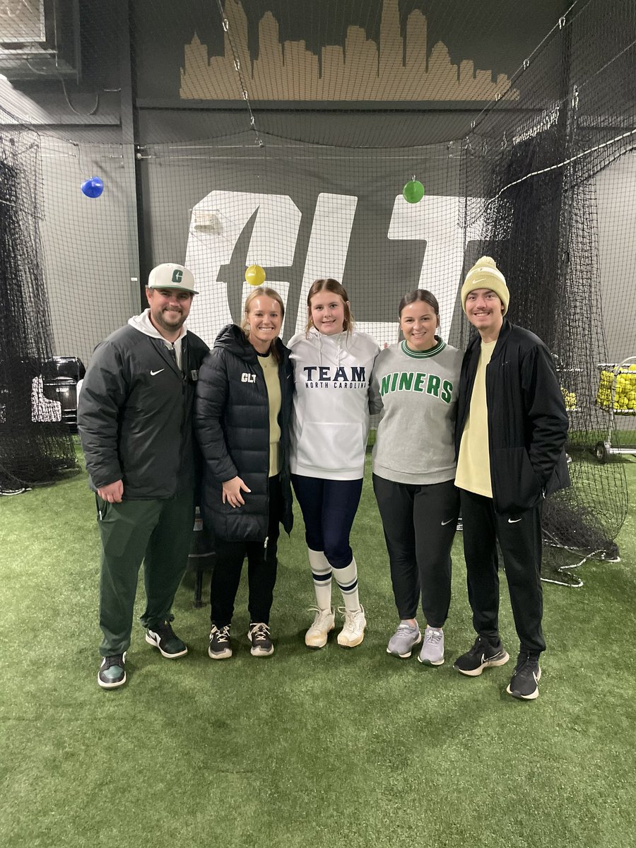 LaneyTucker2028's tweet photo. Enjoyed my day spent @CharlotteSB . Thanks for a great camp. @CharlotteSB 
@ashleychastain 
@jodydavidson 
@KatieRBrowder 
@cj_leighton 
@TeamNCTB 
@TeamNCSoftball https://t.co/ec0Q9uZeSm