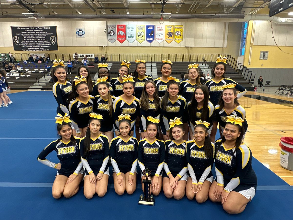 Leyden Cheerleading 📣 tweet media