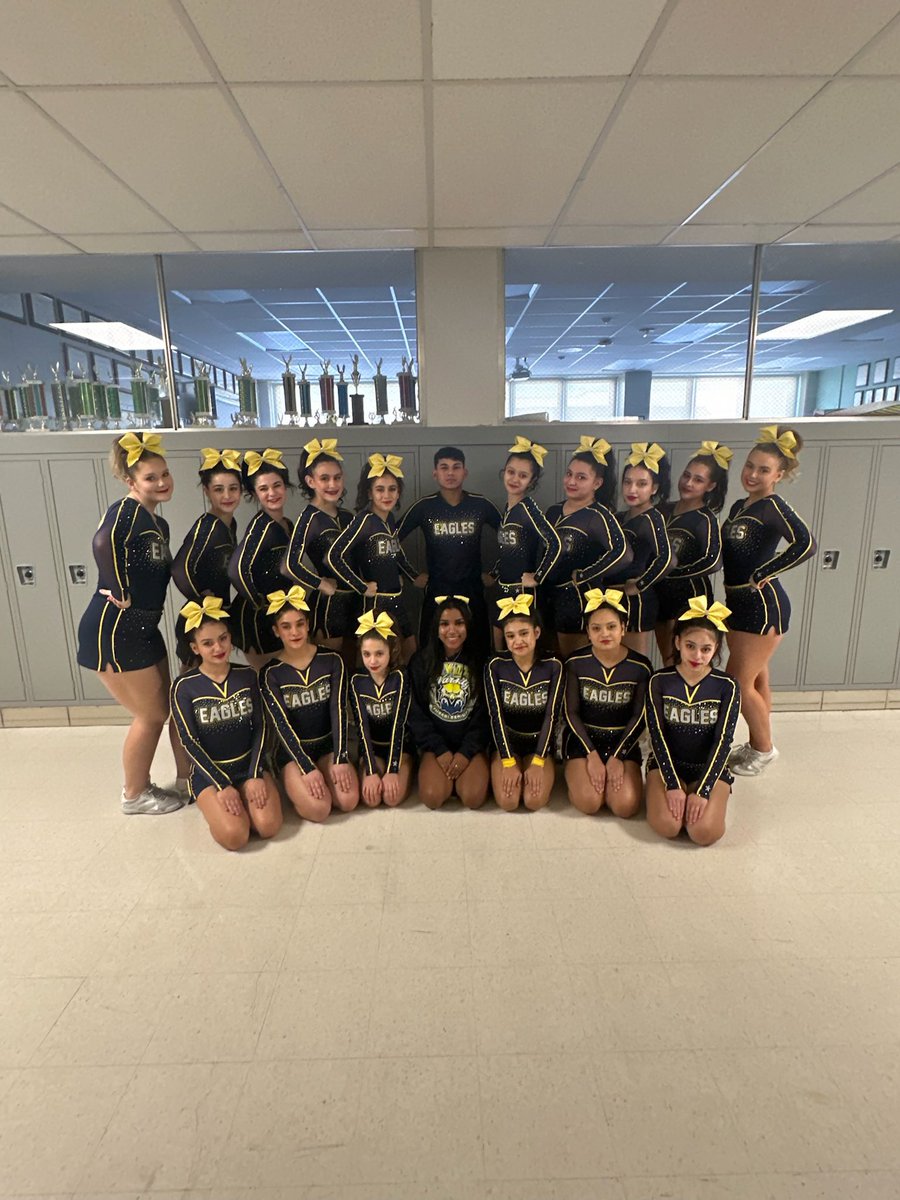 Leyden Cheerleading 📣 tweet media