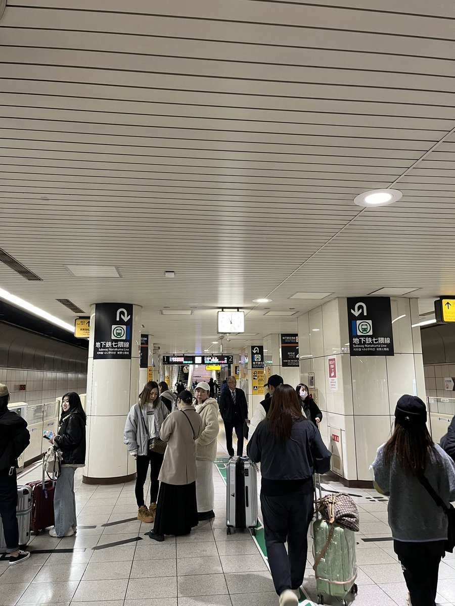 con1173's tweet photo. ここもインバウンド効果すごいな
日本語聞こえない https://t.co/QI5QfrBOMc