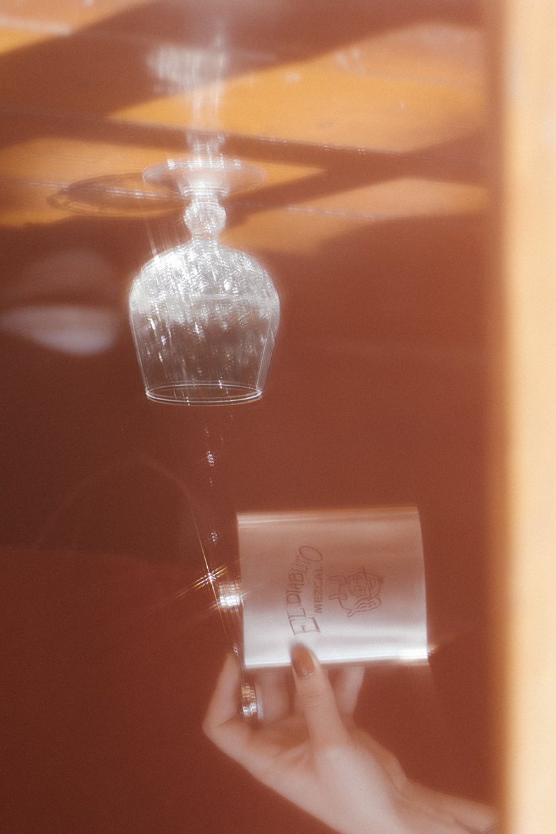 “Ojalá y marcar el abdomen fuera tan fácil como servirse un #mezcal… ♨️”
#enero #propositos #resolution #january #drinks #funtimes #lfl #potd #bluemonday #propositos2024 #deseos #mezcales #mezcallovers #drink #mezcalitos #giftideas #buy #buylocal #mondaymotivation #endiablate👹