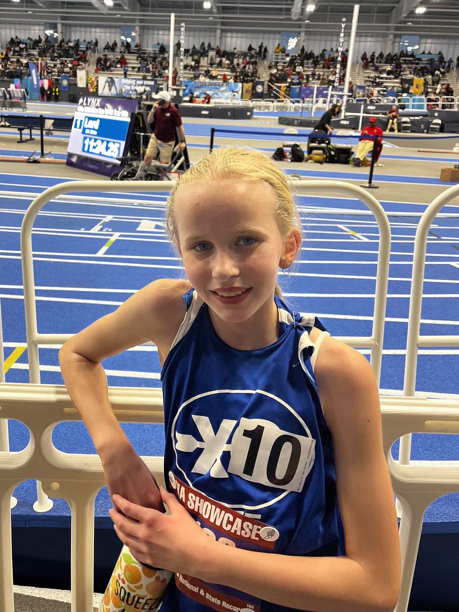 Juliet ran big pr in 800 and then came back to win the 13/14 3000 in 11:24.