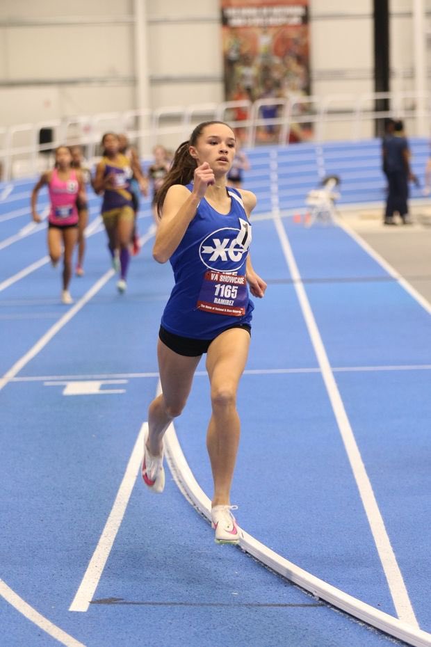 US number 1 -1500 and US number 2 -800 in the 13/14 age group at Va Showcase for Maddie. Great way to open up her indoor season.