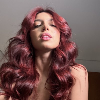 alinebrags's tweet photo. #NovaFotoDePerfil https://t.co/ulBfSvjiFk