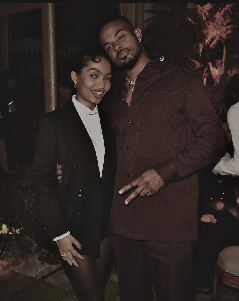 𝚋𝚒𝚕𝚕𝚒𝚘𝚗𝚊𝚒𝚛𝚎. 𝚙𝚑𝚒𝚕𝚊𝚗𝚝𝚑𝚛𝚘𝚙𝚒𝚜𝚝. 
𝚠𝚘𝚖𝚊𝚗𝚒𝚣𝚎𝚛. 

𝚍𝚊𝚗𝚗𝚢 𝚓𝚊𝚖𝚎𝚜.

𝚕𝚒𝚔𝚎 + 𝚛𝚎𝚝𝚠𝚎𝚎𝚝.