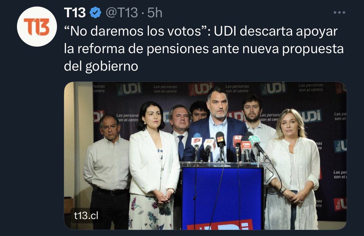vidalcvale's tweet photo. Diputados de Chile Vamos decidieron votar en contra de la PGU y de mejorar las pensiones de las personas mayores en Chile. 

O estás de lado de las AFP o de la gente. La derecha mantuvo su histórica postura. https://t.co/qPtvxyJ5J6