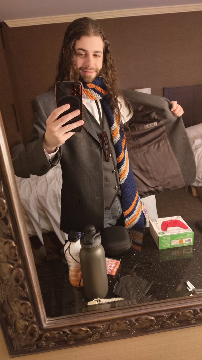 ReclaimerHvK's tweet image. AGDQ Day 2
Cosplaying as Luka Redgrave for my run and outfit before getting into cosplay
