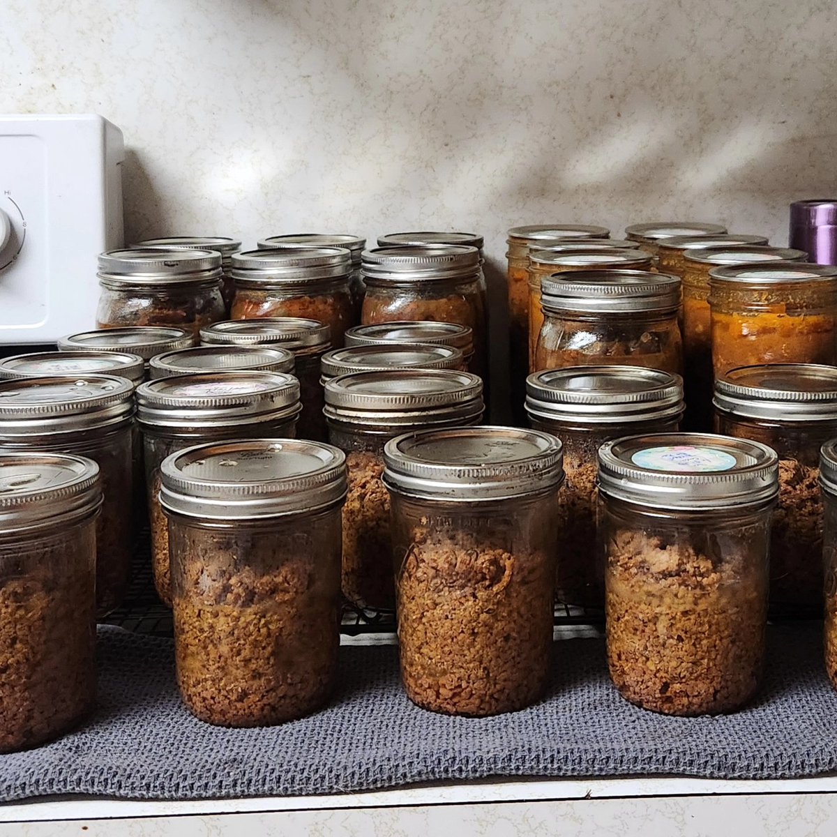 AngeredBeaver's tweet photo. #Canuary 
Well, I think I'm done with hamburger canning for now.
7 - 20 oz jars of taco soup
7 quarts of burrito in a jar
16 pints of hamburger
Next weekend...Chicken! https://t.co/OOzFEOzpF4