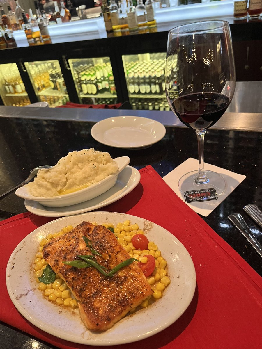 TeamGumball5's tweet photo. Had to go Salmon, I don’t do #StripClubNight or Filet’s on Monday. Gotta have rules. 🤷♂️ #WhatsinArtiesMouth #PrixFixe #RuthsChris https://t.co/mPBJM0NPV3