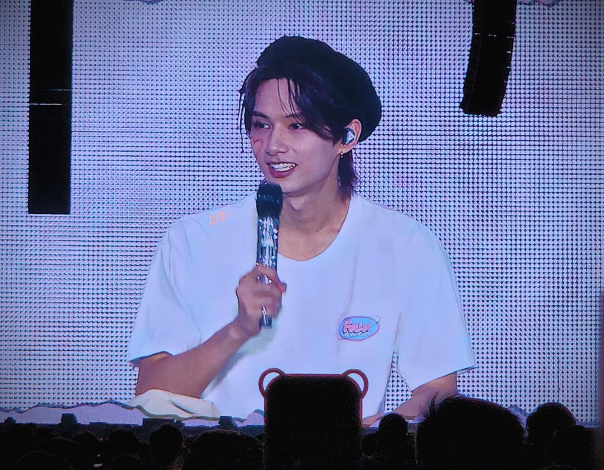 rawring_ccz's tweet photo. Super gwapo niya help nawala si hoshi sa puso't isipan ko 😭😭😭 https://t.co/lfzMWiYW5z