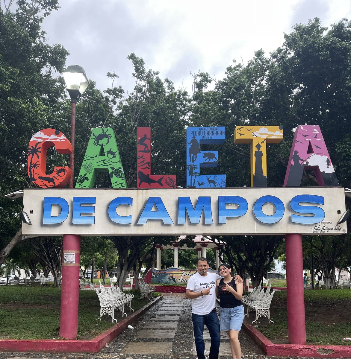 wendyccampos's tweet photo. Soooo grateful that my parents got their visa 🤍 I finally got to go to Mexico with them 🥹🩷 one of the happiest moments of my life. After decades they finally got to go back home 🫶🏼 Puebla/ Michoacán see you cada año 🙏🏽 https://t.co/ZSdzQe8zZH