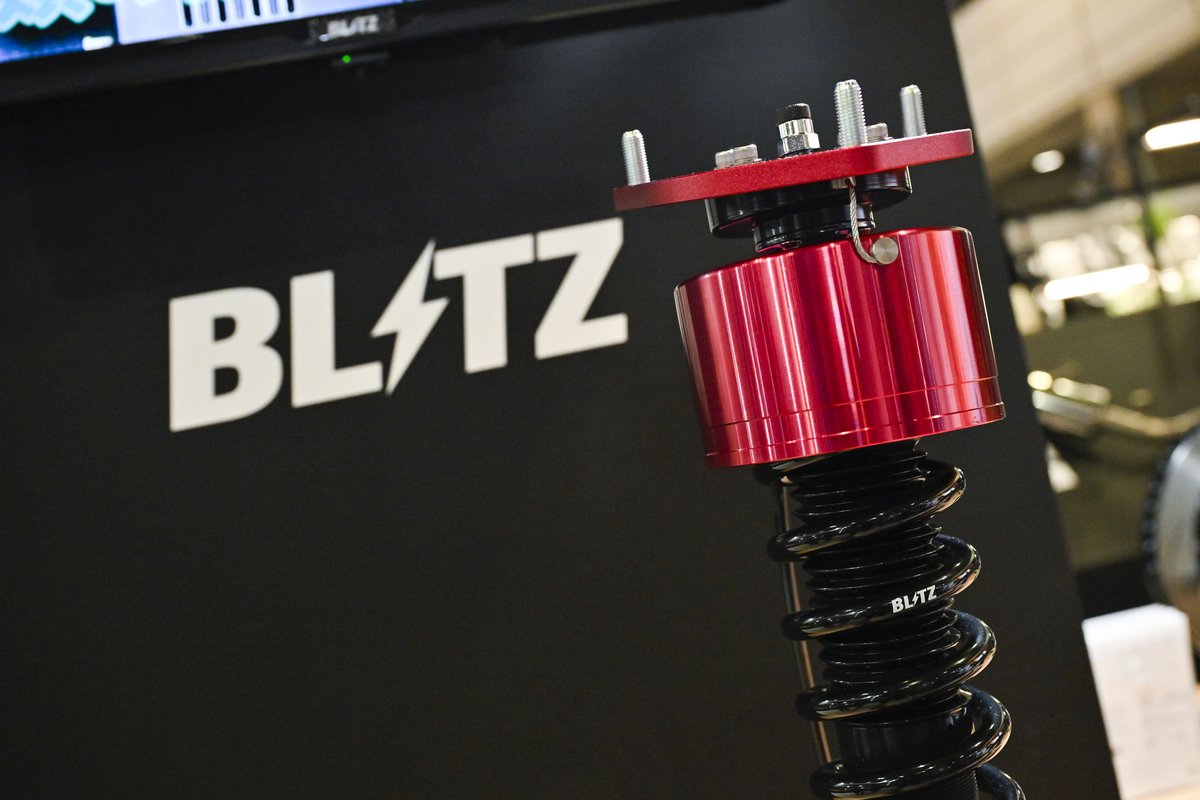 responsejp's tweet photo. あのBLITZからエアサスが登場?!グリルの煌めくレクサスLM、新作パーツにレーダーまで見どころだらけ…東京オートサロン2024
https://t.co/JcyUCESl2T
#Blitz #DDAMPER_ZZR_AIR #pr #TOUCHLASER #東京オートサロン https://t.co/N0Va2wI4VE