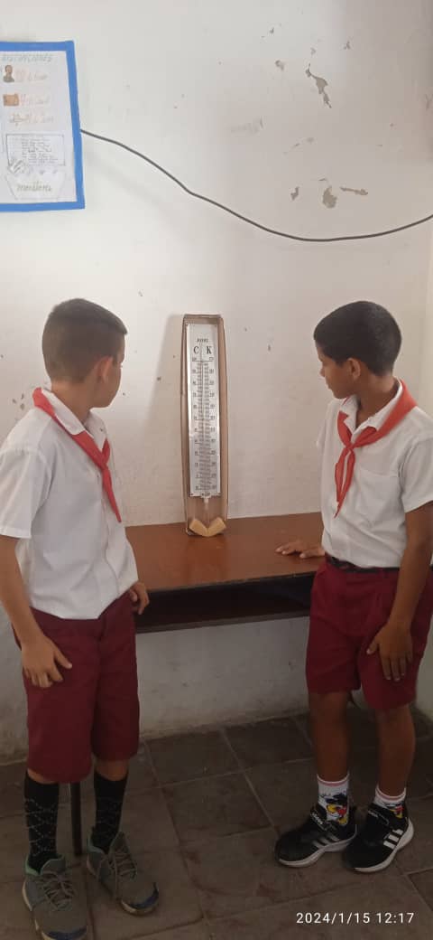 Desde #CabaiguánEduca un reconocimiento a los educadores que ya trazan el camino de los futuros hombres de ciencias. #SanctiSpíritusEnMarcha #Cuba