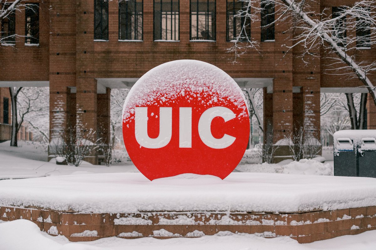 thisisUIC's tweet photo. UIC will reduce in-person operations Jan. 16. Clinical and essential services will continue as scheduled. More info at https://t.co/rQjF6W7fQg https://t.co/hKPZjAVyAA
