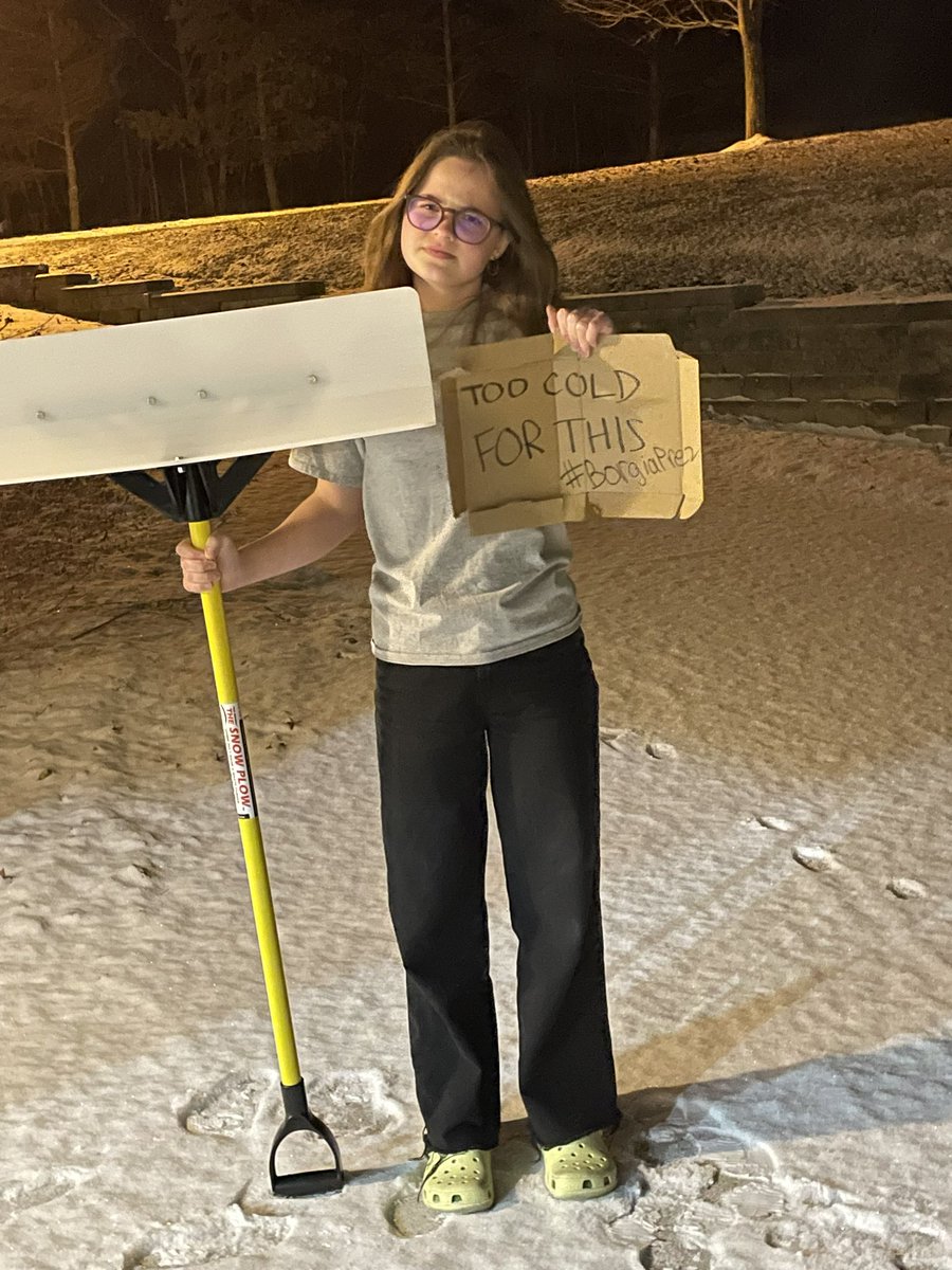 MadeleineMeng's tweet photo. @BorgiaPrez @BorgiaPrez  Insane temperatures outside tonight. I will be taking my protest to the streets tomorrow. https://t.co/un2olCaHSr