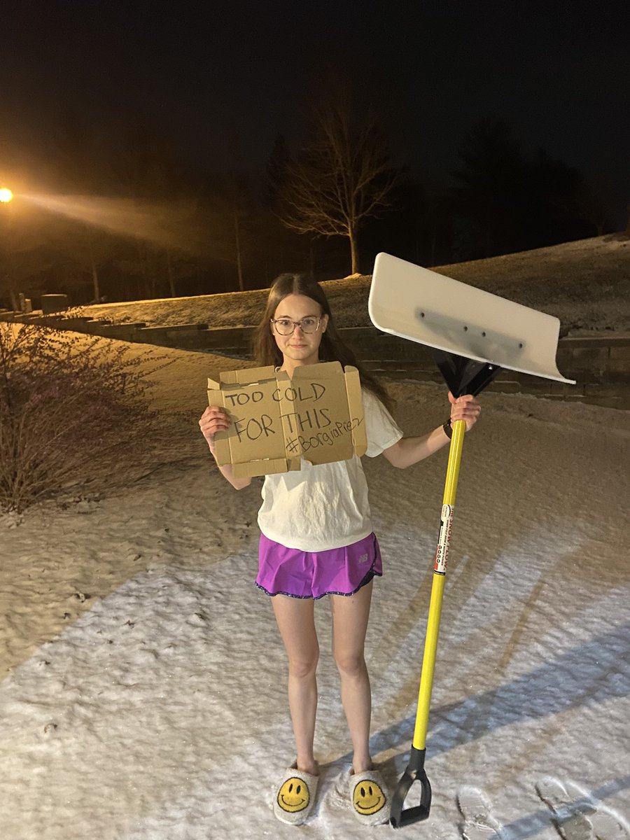 Hailey67193231's tweet photo. @BorgiaPrez @BorgiaPrez insane temperatures outside tonight. I will be taking my protest to the streets tomorrow. https://t.co/sSciRibzep